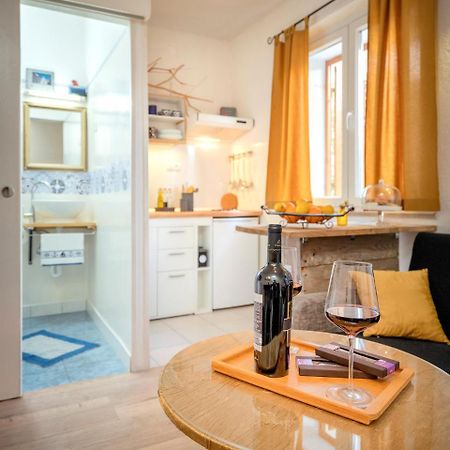 Apartment Bosiljak เยลซา ภายนอก รูปภาพ