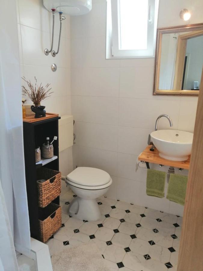 Apartment Bosiljak เยลซา ภายนอก รูปภาพ
