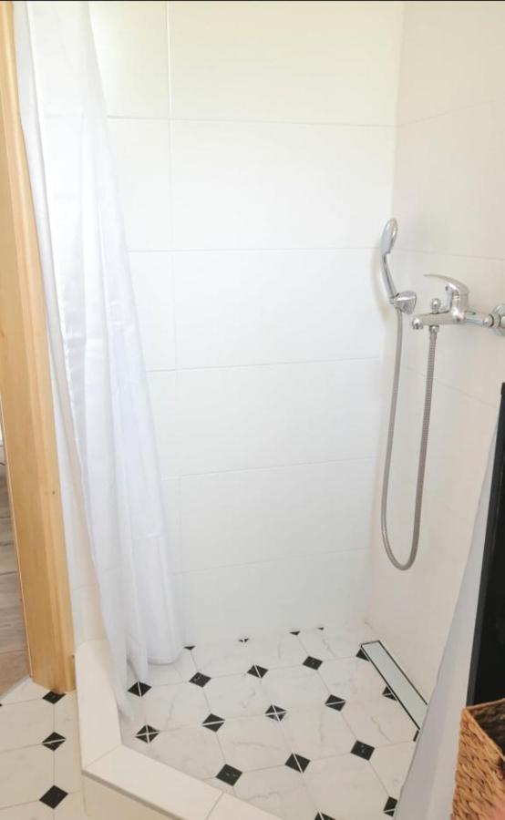 Apartment Bosiljak เยลซา ภายนอก รูปภาพ